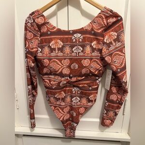 Phax One Piece Long Sleeve Paddle Suit in Warm Print Sz: Large